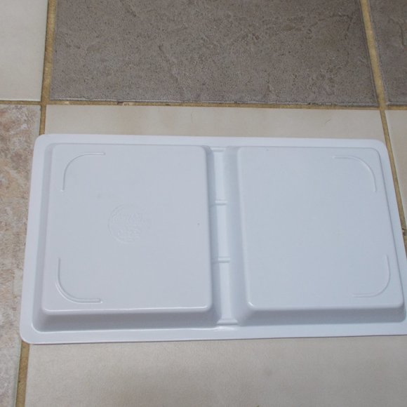 Collectable Coca-C double serving dish - Picture 3 of 4